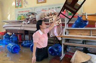 <a href="/thoi-su" title="Thời sự" rel="dofollow">Thời Sự</a>