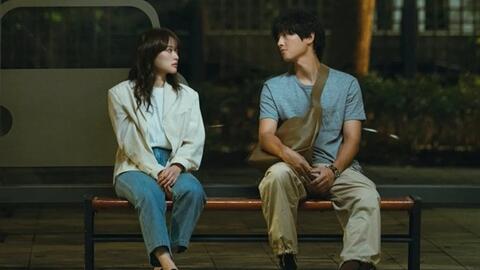Song Joong Ki, Chun Woo Hee cởi mở khi đóng phim lãng mạn