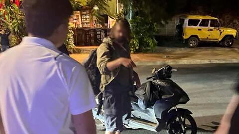 Bắt giữ một du khách nước ngoài tấn công công an