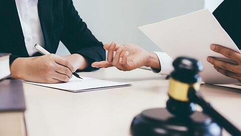 Giải bài toán thẩm quyền trong tranh chấp lĩnh vực tài chính