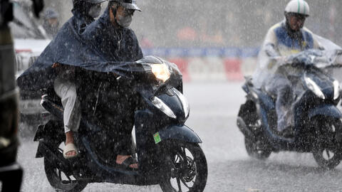 Dự báo thời tiết ngày 22/4: Bắc Bộ mưa gián đoạn, Trung Bộ nắng gay gắt