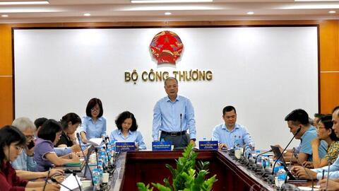 Bộ Công Thương tìm giải pháp kiểm soát nhập siêu, thúc đẩy xuất khẩu
