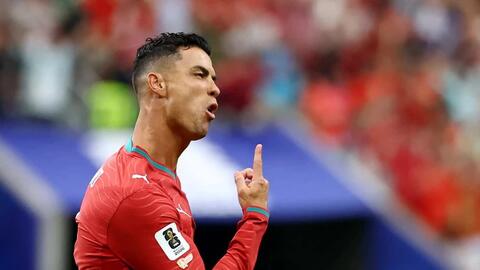 Ronaldo lập kỷ lục chưa từng có, Bồ Đào Nha rộng cửa đi tiếp World Cup 2026