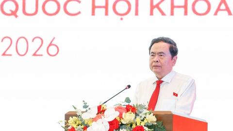 Chủ tịch Quốc hội: Không thể giám sát vấn đề mới bằng tư duy, phương thức, công cụ cũ
