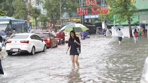 Dự báo thời tiết ngày 25/8: Bắc Bộ mưa dông, Trung Bộ nắng nóng