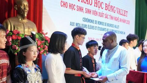 116 học sinh, sinh viên xuất sắc tỉnh Nghệ An nhận học bổng Vallet năm 2026