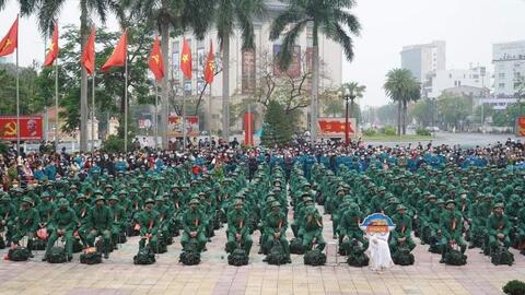 Thừa Thiên – Huế: Hơn 1.400 thanh niên hăng hái lên đường nhập ngũ