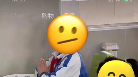 Đang coi thi thì phát hiện hành động lạ của học sinh, cô giáo cố nhịn cười, lén quay lại video: Đúng là chuyện hài có 1-0-2