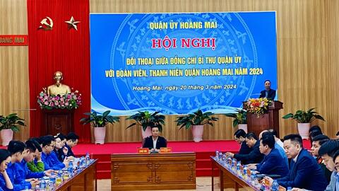 Lãnh đạo quận Hoàng Mai giải đáp băn khoăn cho bạn trẻ