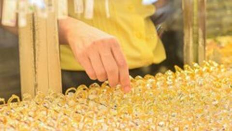 Giá vàng nhẫn tiếp tục đà giảm, có nên mua vào lúc này?