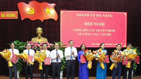 Bổ nhiệm nữ Giám đốc Sở, tân Chánh Văn phòng Thành ủy, Phó Chánh Văn phòng UBND thành phố