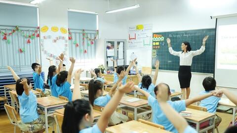 Lương giáo viên tiểu học tăng ra sao khi lương cơ sở ở mức 2,34 triệu đồng?