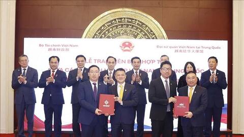 Việt Nam và Trung Quốc ký Bản ghi nhớ hợp tác về giáo dục nghề nghiệp