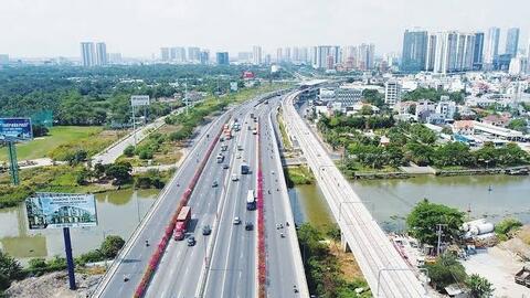 Muốn tăng trưởng hai con số, các động lực phải cùng tăng tốc