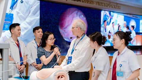 PhenikaaMec kết nối đào tạo nâng cao năng lực bác sĩ Y học bào thai