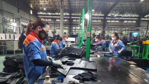 Giảm thuế cho cá nhân kinh doanh, doanh nghiệp nhỏ: Dùng dư địa tài khóa để nuôi dưỡng nguồn thu