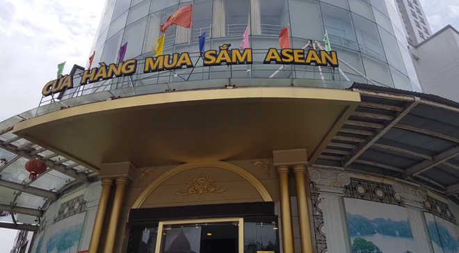 Các cửa hàng phục vụ tour “0 đồng”: Thích nộp bao nhiêu thuế thì nộp? - Ảnh 1. Các cửa hàng phục vụ tour “0 đồng”: Thích nộp bao nhiêu thuế thì nộp? - Ảnh 1.