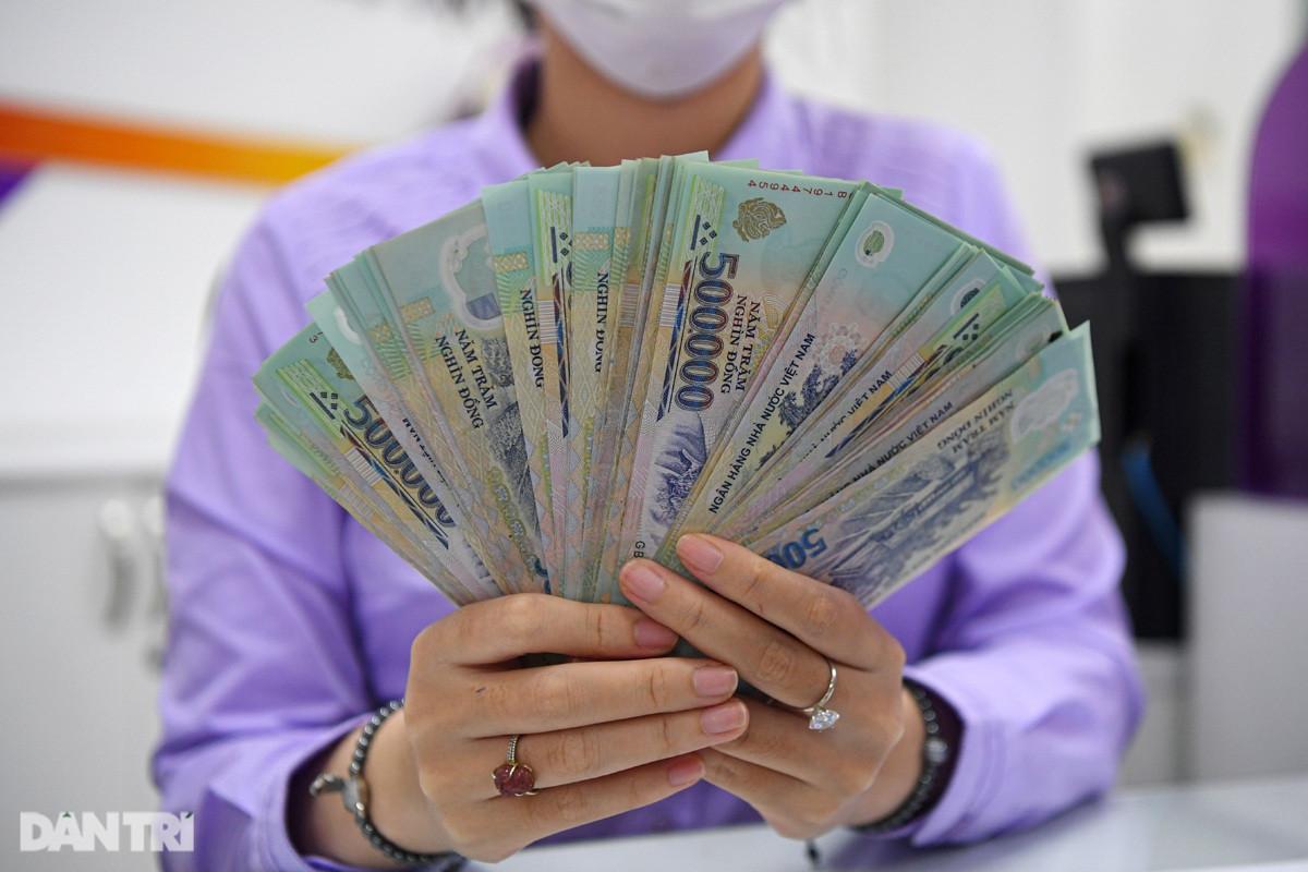 Lãi suất tiền gửi ngân hàng tăng mạnh mùa cao điểm, vượt 10%/năm - 1 Lãi suất tiền gửi ngân hàng tăng mạnh mùa cao điểm, vượt 10%/năm - 1