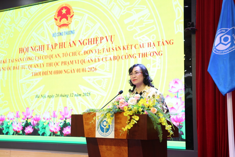 Thứ trưởng Phan Thị Thắng phát biểu chỉ đạo tại hội nghị