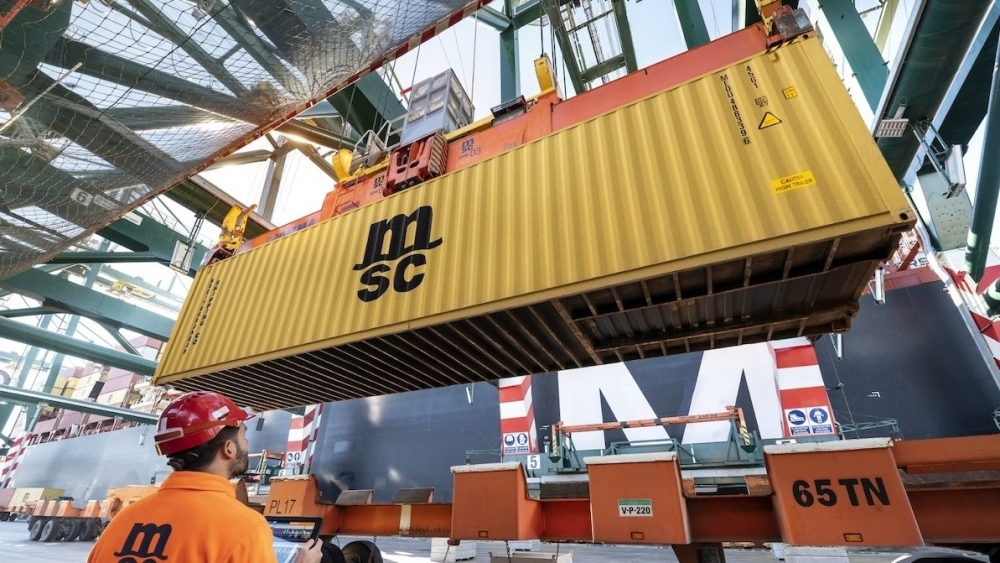 Kinh tế Việt Nam trước cú sốc giá dầu từ xung đột Trung Đông Kinh tế Việt Nam trước cú sốc giá dầu từ xung đột Trung Đông