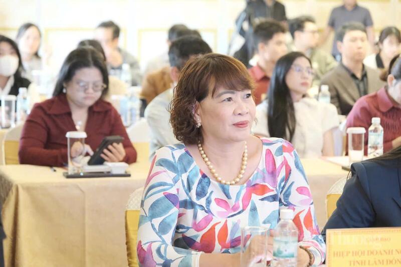 Đại diện Hiệp hội doanh nghiệp tỉnh Lâm Đồng tại hội thảo. Ảnh: Lê Sơn