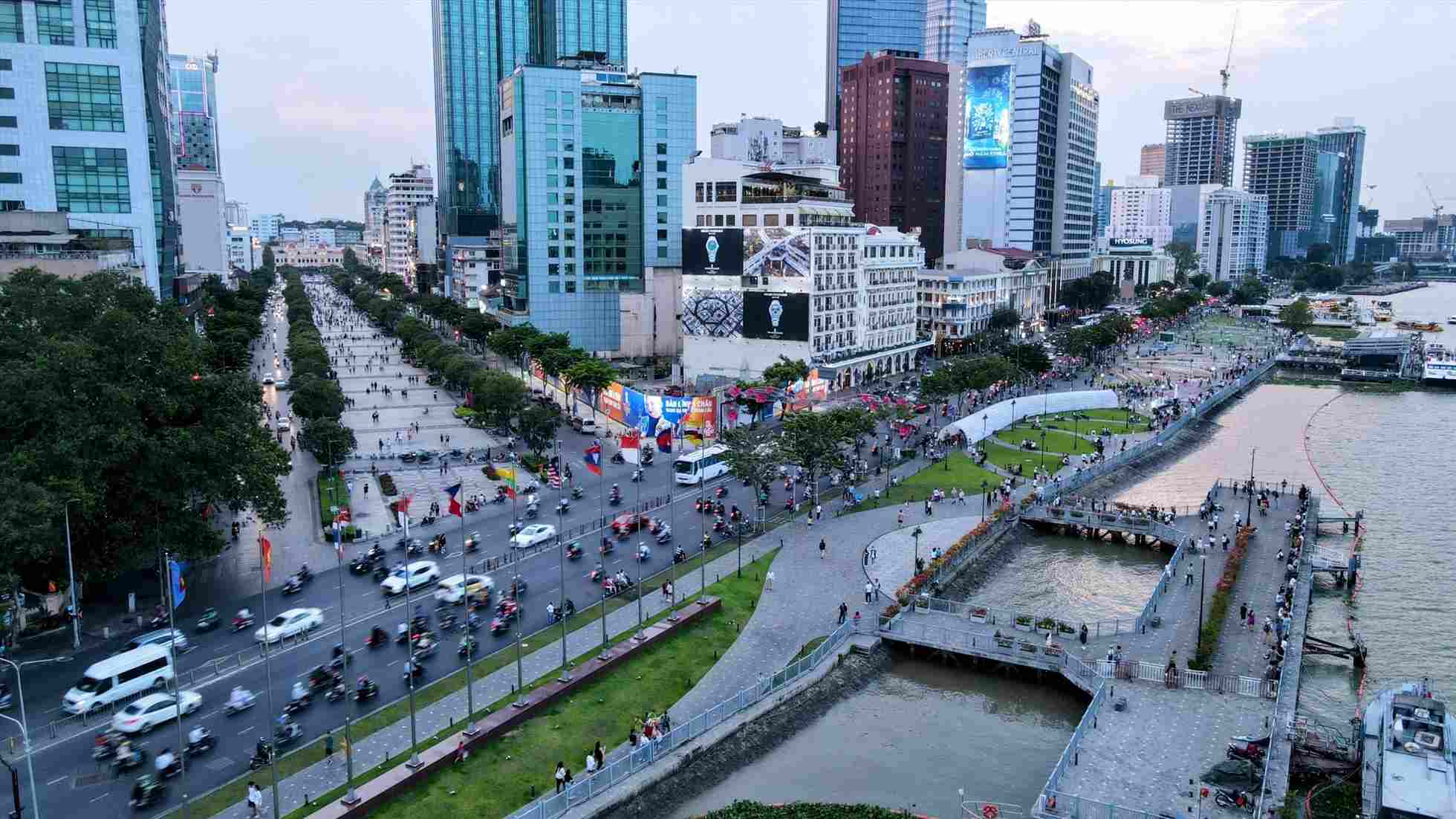 Toàn cảnh khu Bến Bạch Đằng và đường Tôn Đức Thắng.  Ảnh: Anh Tú
