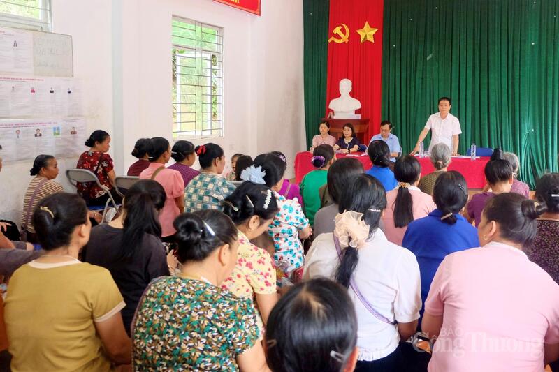 Xã Sin Suối Hồ tổ chức lấy ý kiến nhân dân trước khi thực hiện chủ trương sáp nhập thôn, bản.