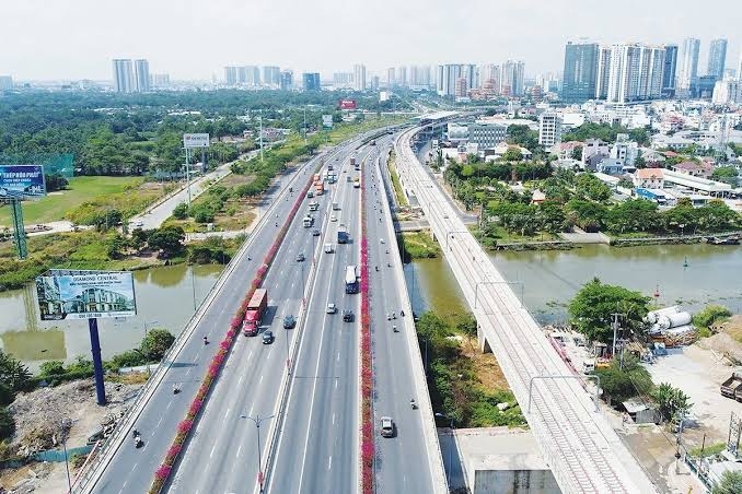 Muốn tăng trưởng hai con số, các động lực phải cùng tăng tốc