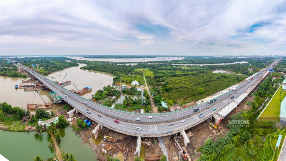 Gói thầu XL01 thuộc dự án mở rộng cao tốc TPHCM - Long Thành hiện đã đạt gần 62% giá trị hợp đồng. Ảnh: Anh Tú
