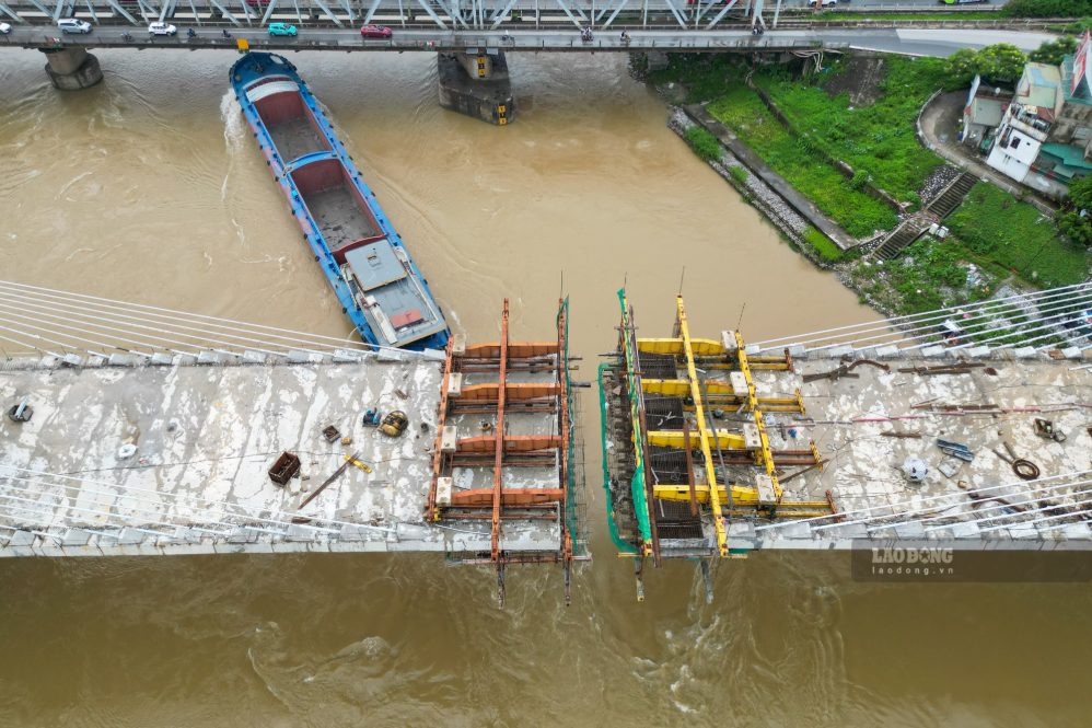 Cầu đường bộ Đuống