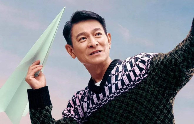 Lưu Đức Hoa vẫn miệt mài chạy show ở tuổi 65