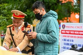 <a href="/giao-thong-van-tai" title="Giao thông vận tải" rel="dofollow">Giao thông vận tải</a>