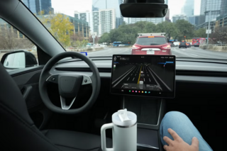 <a href="/thoi-su" title="Thời sự" rel="dofollow">Thời Sự</a>