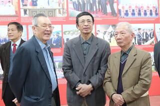 <a href="/thoi-su" title="Thời sự" rel="dofollow">Thời Sự</a>