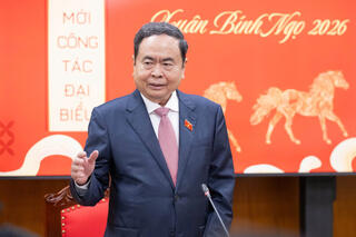 <a href="/thoi-su" title="Thời sự" rel="dofollow">Thời Sự</a>