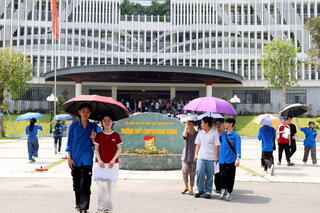 <a href="/giao-duc" title="Giáo dục" rel="dofollow">Giáo dục</a>