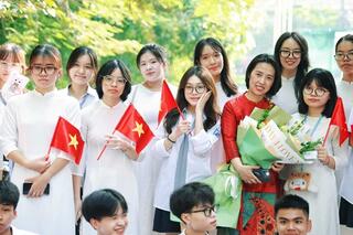 <a href="/giao-duc" title="Giáo dục" rel="dofollow">Giáo dục</a>