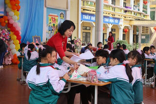 <a href="/giao-duc" title="Giáo dục" rel="dofollow">Giáo dục</a>