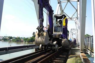 <a href="/giao-thong-van-tai" title="Giao thông vận tải" rel="dofollow">Giao thông vận tải</a>