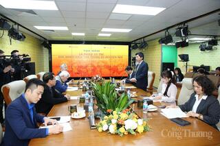 <a href="/thoi-su" title="Thời sự" rel="dofollow">Thời Sự</a>