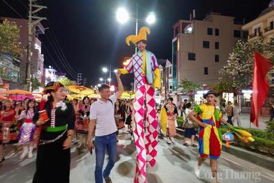 <a href="/giai-tri/van-hoa" title="Văn hóa" rel="dofollow">Văn hóa</a>