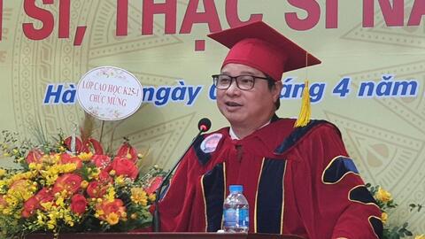 141 tân tiến sĩ, thạc sĩ của Học viện Quản lý Giáo dục nhận bằng tốt nghiệp