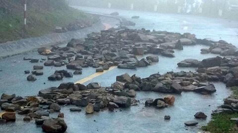Mưa lũ cuốn phăng hàng trăm ha lúa sắp thu hoạch ở Nghệ An