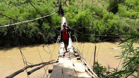 Kon Tum: Cầu treo xuống cấp đe dọa sinh mạng người dân