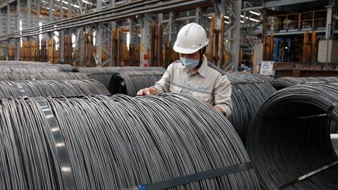 Doanh nghiệp thép gặp khó trên sân nhà