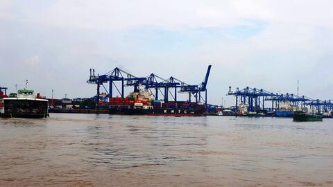 TP Hồ Chí Minh: Tháo gỡ “điểm nghẽn”, khơi thông logistics