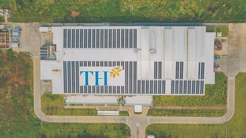 Anh hùng Lao động Thái Hương là ‘Nhà lãnh đạo phát triển bền vững của năm’