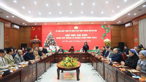 Hà Nội gặp mặt đại biểu chức sắc Công giáo và Tin lành