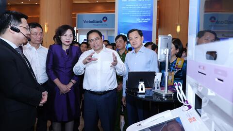 Xu hướng chuyển đổi số trong ngành tài chính, chứng khoán, ngân hàng trong năm 2024