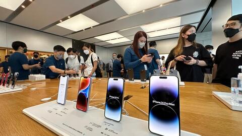 Doanh số iPhone giảm 30%, ‘cơn đau đầu’ của Apple ở Trung Quốc thêm tồi tệ